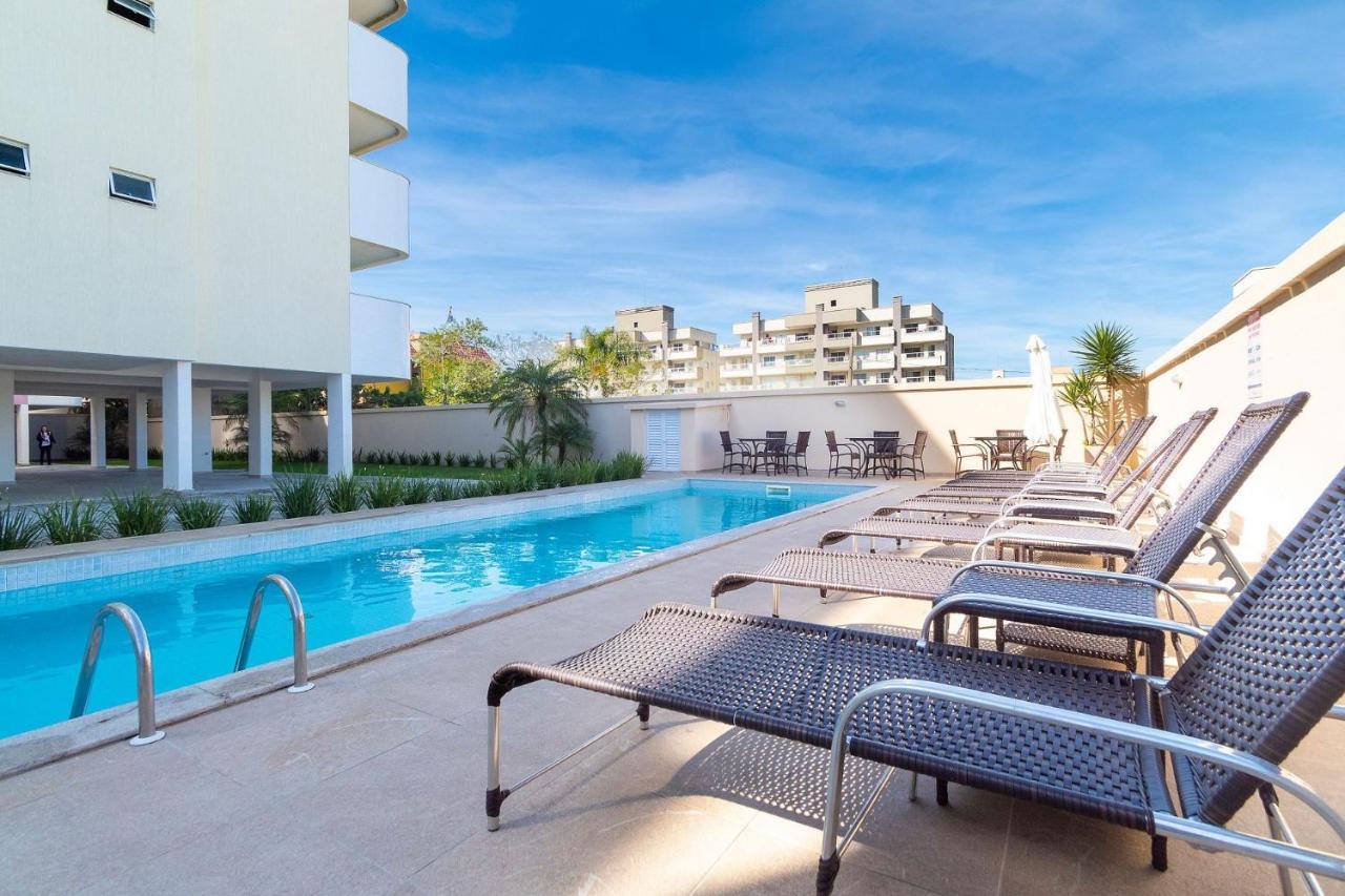 Aluguel Apartamento 2 Quartos Piscina Bombas Sc 419 Apartment Bombinhas Bagian luar foto